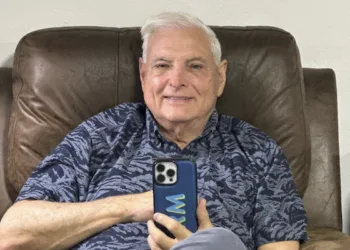 Gobierno panameño extiende 72 horas salvoconducto para traslado de Ricardo Martinelli a Nicaragua