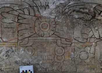 Descubren altar con murales teotihuacanos en Tikal, evidencia de vínculos entre mayas y el altiplano central