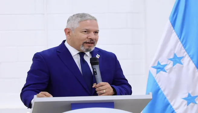 Dos años después de romper con Taiwán, canciller hondureño dice que explorarán mercado taiwanés para camarones