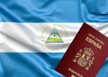 El 68.5 % de nacionalizados por vía excepcional en España en dos años son nicaragüenses 