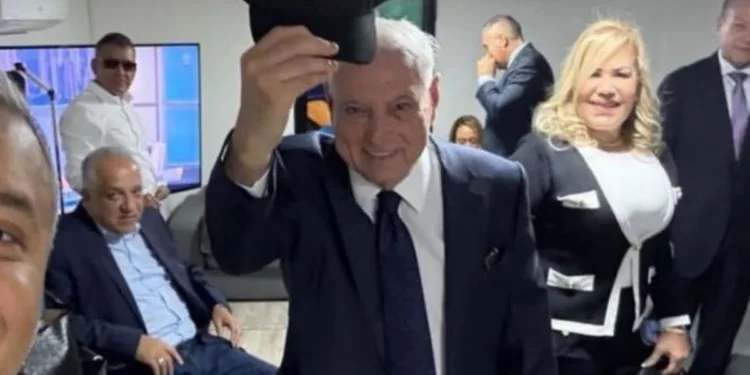 Martinelli ordena a sus diputados votar a favor de amnistía que lo beneficiará a él y a expresidente Varela