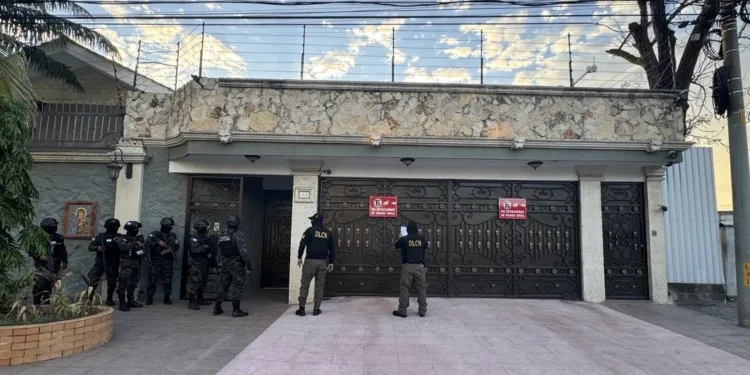 Autoridades hondureñas ejecutan allanamientos en San Pedro Sula contra red ligada al narcotráfico y extraditables