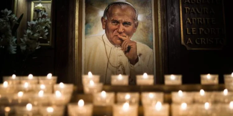 20 años del fallecimiento de Juan Pablo II, el Papa que visitó dos veces Centroamérica