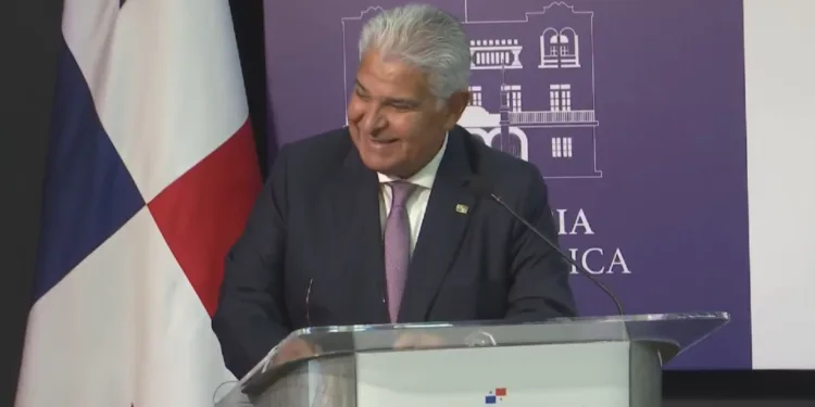 Panamá no ha recibido solicitud formal de dictadura de Nicaragua para recibir a Martinelli, dice Mulino