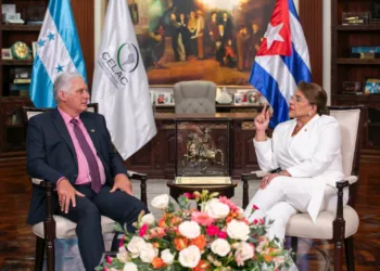 Congresista de EEUU llama “vergüenza” la llegada de cubano Díaz-Canel a Honduras
