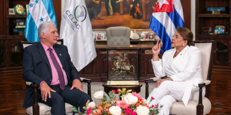 Congresista de EEUU llama “vergüenza” la llegada de cubano Díaz-Canel a Honduras