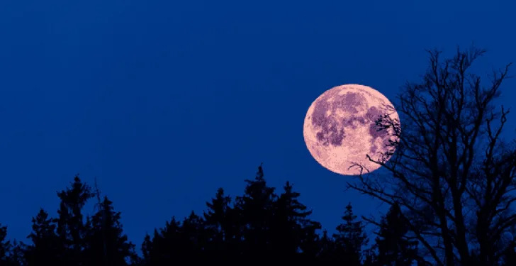 Centroamérica se prepara para observar la Luna Llena Rosa este 12 de abril