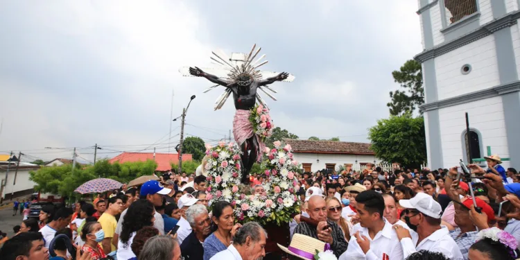 Obispo exiliado de Managua condena represión religiosa en Nicaragua: “Lo que no podrán impedir es que el Crucificado revele su victoria”