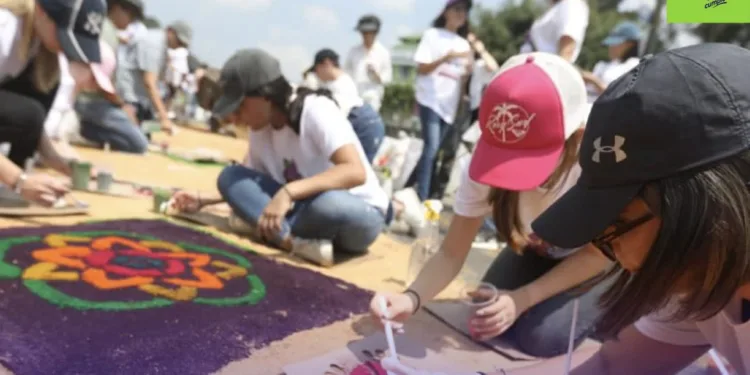 Guatemala y El Salvador preparan las alfombras más grandes para este Viernes Santo