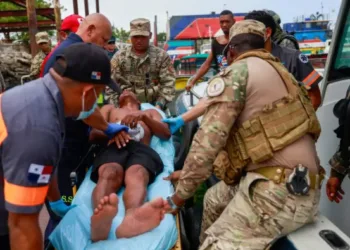 Presidente panameño ordena investigación de naufragio que dejó dos muertos y un desaparecido