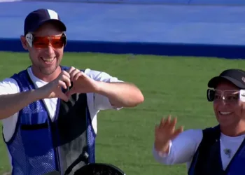 Guatemala brilla en Lima: Adriana Ruano y Jean Pierre Brol ganan plata en foso mixto