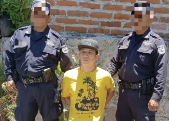 Hondureño capturado en El Salvador acusado de robo tras ser captado en videovigilancia