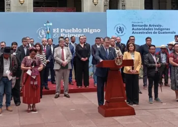 Presidente Arévalo  interpone amparo contra la fiscal general por criminalización de pueblos indígenas
