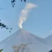Volcán de Fuego registra explosiones débiles y avalanchas; autoridades advierten riesgo de lahares por lluvias
