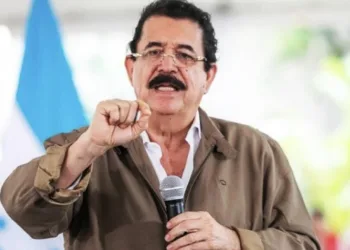 Gobierno de Xiomara Castro ordena la lectura obligatoria de “El Golpe 28-J” en escuelas de Honduras