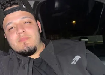 La Corte Suprema de EEUU suspende orden de juez federal que exigía retorno de migrante salvadoreño deportado por error