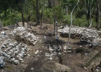 Pequeña aldea de Belice demanda al Museo Británico repatriar objetos culturales saqueados