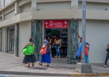 Las tiendas chinas están llenas de baratijas generalmente de mala calidad.
