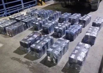 Interceptan barco pesquero con 950 kilos de cocaína en Costa Rica