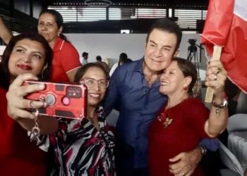 Candidato liberal asegura liderar intención de voto con un 25.6 % para las presidenciales en Honduras