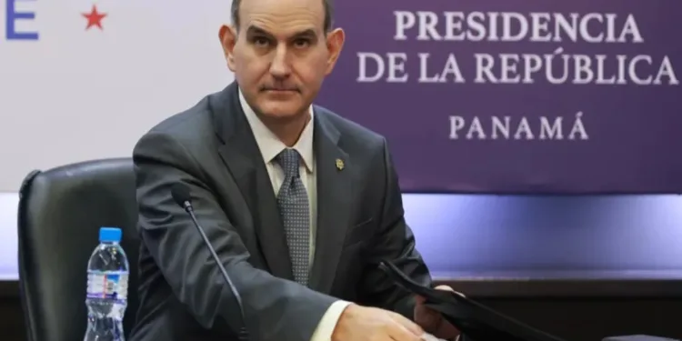 Ministro de Economía de Panamá destaca respaldo del FMI al país y llama a soluciones frente al conflicto minero