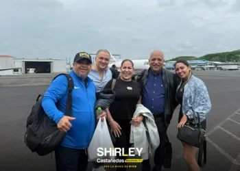 Allegados de Ricardo Martinelli viajan a Colombia tras polémica salida del exmandatario