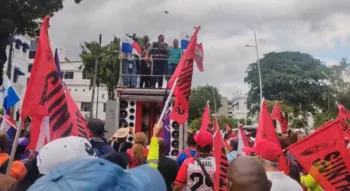 Protesta de maestros en Panamá (imagen tomada de video).
