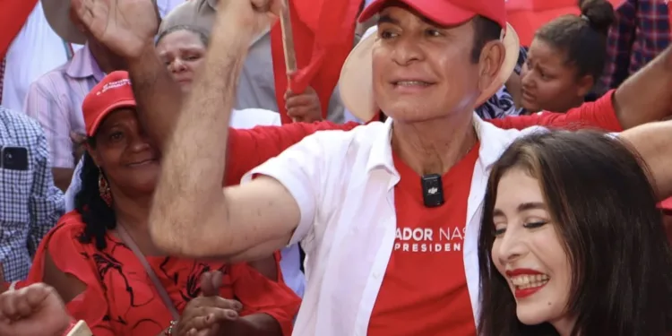 Nasralla augura 1.9 millones de votos para su candidatura presidencial y descarta fuerza de Libre y el Partido Nacional en Honduras