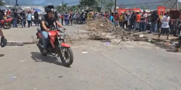 Sector privado alerta sobre impactos económicos por tomas de carreteras en zona norte de Honduras