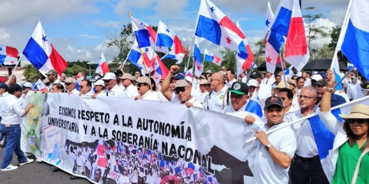 Panamá: Bocas del Toro sigue bloqueada y se agrava la crisis por protestas sin acuerdo