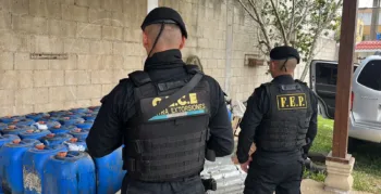 Desmantelan narcolaboratorio en Guatemala: cuatro capturados, droga y armas incautadas