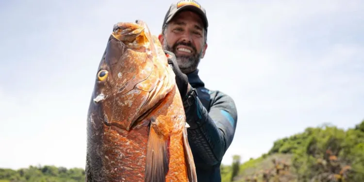 Hijo de Trump hizo pesca deportiva y buceo en Panamá