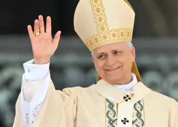 León XIV inicia su pontificado con llamado a la unidad y la paz mundial