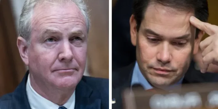 Tensión política al desatarse choque entre secretario de Estado y senador por caso salvadoreño y relación con Bukele