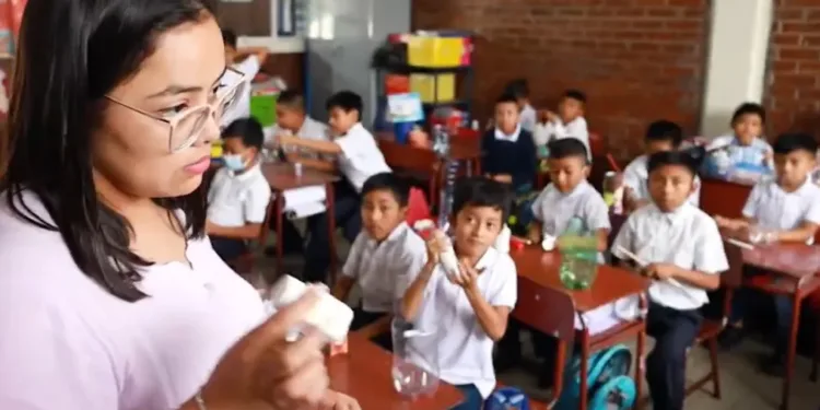 Resolución judicial prohíbe suspender clases en Guatemala