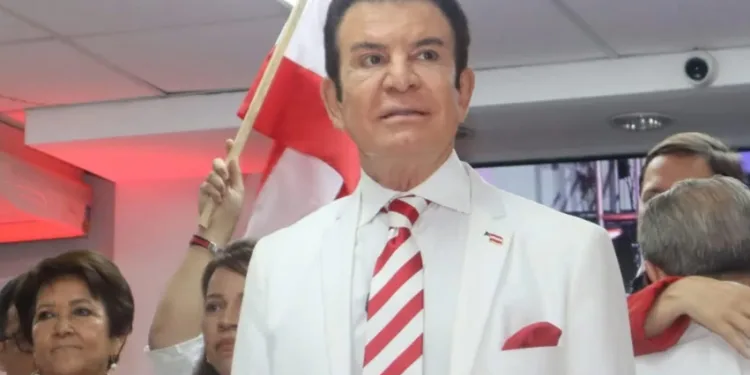 Candidato presidencial hondureño arremete contra el oficialismo por mal manejo de fondos públicos