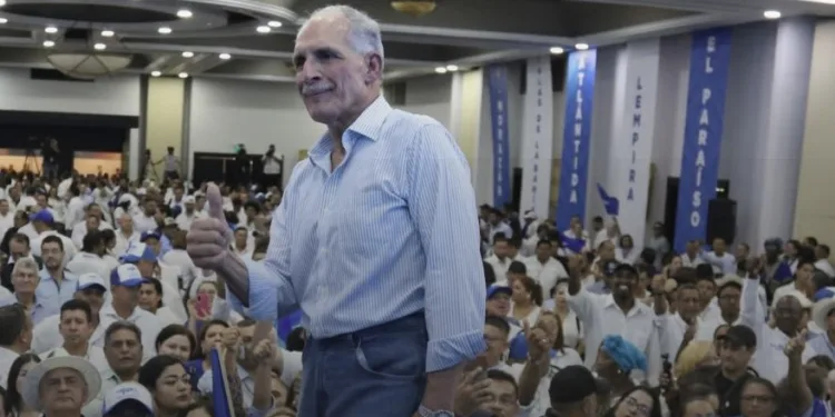 Candidato Asfura asume presidencia del Partido Nacional de Honduras en medio de llamados a unidad