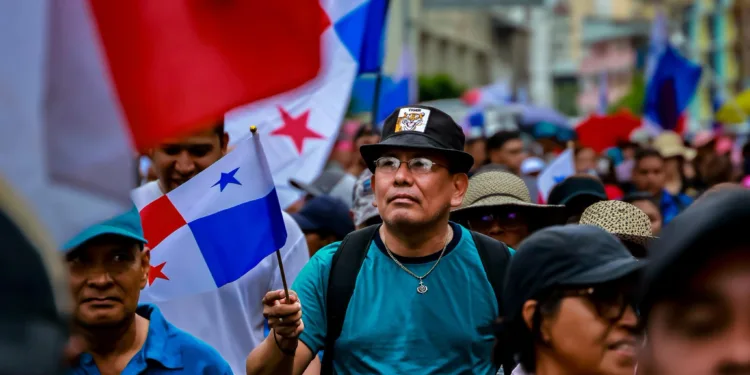 Ministra de Trabajo acusa a sindicato de construcción de provocar desempleo en Panamá por razones políticas