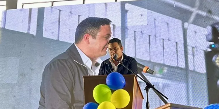 Diputado guatemalteco lanza nuevo partido “Raíces” en medio de fracturas internas al oficialismo y críticas al Ministerio Público