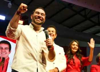 Diputado hondureño Jorge Cálix fustiga al presidente del Congreso de Honduras y lo acusa de apropiarse del legislativo