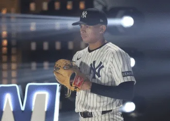 Jonathan Loáisiga, lanzador nicaragüense de los Yankees de Nueva York.