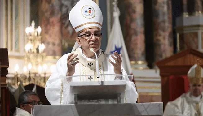 Arzobispo panameño pide diálogo en medio de crisis Seguridad Social y minería