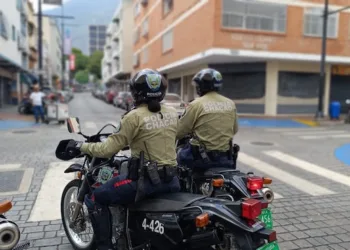 Estados Unidos advierte a sus ciudadanos no viajar a Venezuela o abandonar ese país