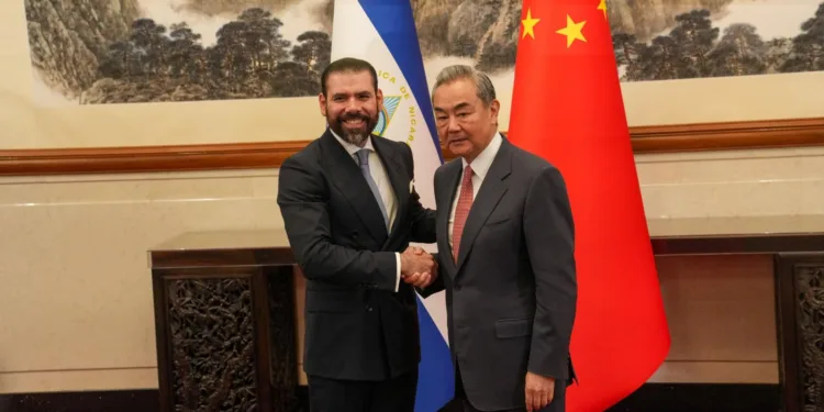 Dictadura de Nicaragua firma contratos militares en busca de misiles y tecnología de empresas chinas sancionadas por EEUU