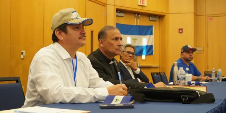 Opositores en el exilio proponen una asamblea de gobierno transitorio para Nicaragua
