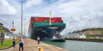 Economía de Panamá creció 5.2 % en primer trimestre 2025 impulsada por transporte y comercio