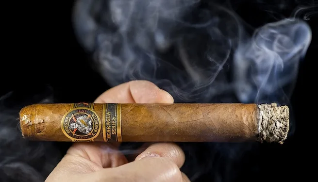 EEUU reporta fuerte caída en la importación de puros desde Honduras y Nicaragua