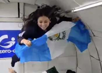 Geraldinn Cortez, la guatemalteca que completó su vuelo Zero-G rumbo al espacio