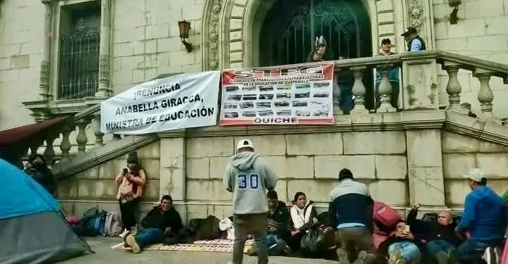 Guatemala: Juzgado ordena a maestros regresar a clases tras otorgamiento de amparo