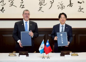 Presidente guatemalteco comparte  optimismo por resultados de su gira por Taiwán